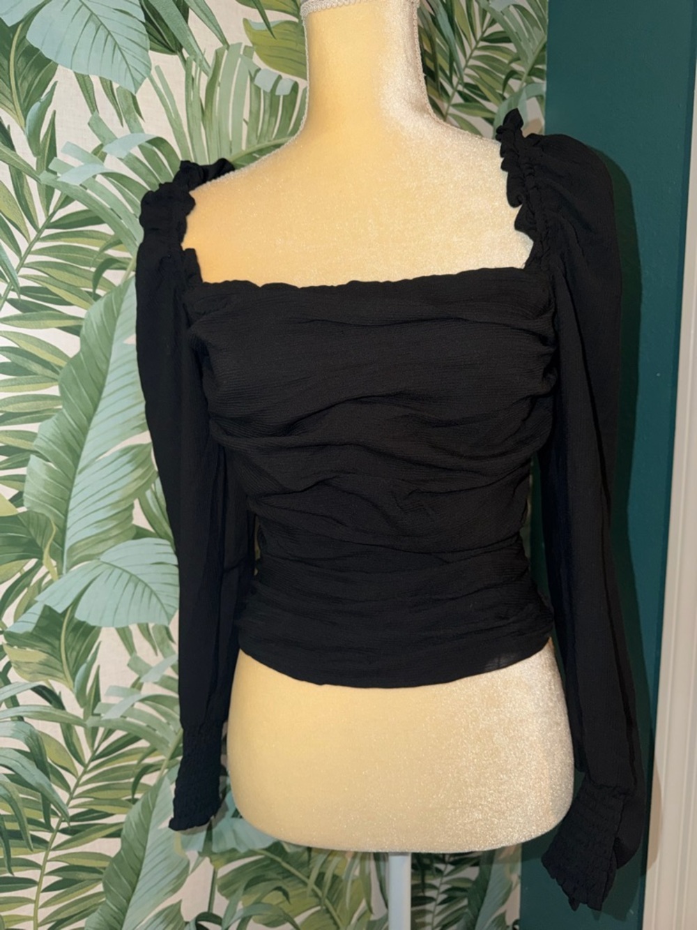 Astr Black Long-Sleeve Square Neck Ruched Top
